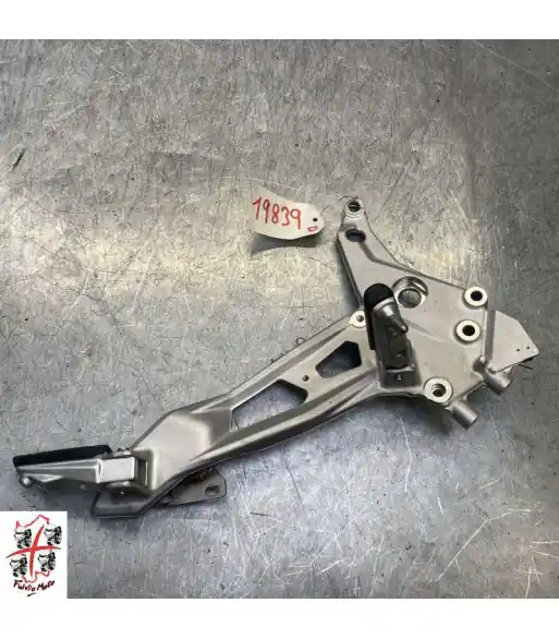 Platine repose pied Droit BMW f900r - 2022 Jusqu'à Épuisement Des Stocks