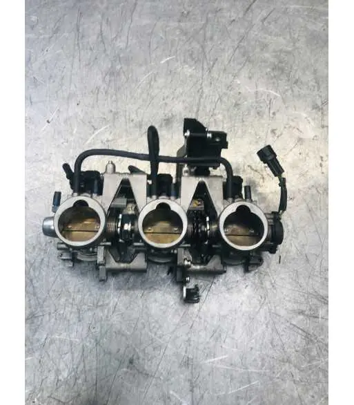 Rampe d'injection TRIUMPH STREET TRIPLE 675 – 2011 Acheter Direct