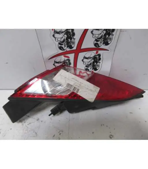 Petit Prix Feu arrière gauche – PEUGEOT SATELIS COMPRESSOR 125 – 2012