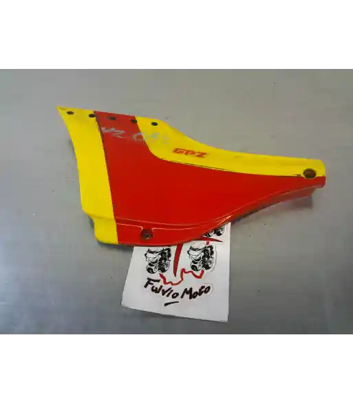 Certifié Flanc de selle gauche – KAWASAKI GPZ 750 – 1985