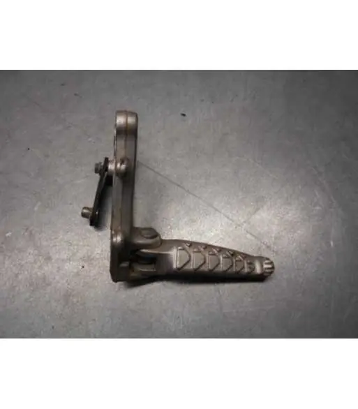 Dernier Modèle Platine repose pieds avant droite – APRILIA RSV 1000 – 1999