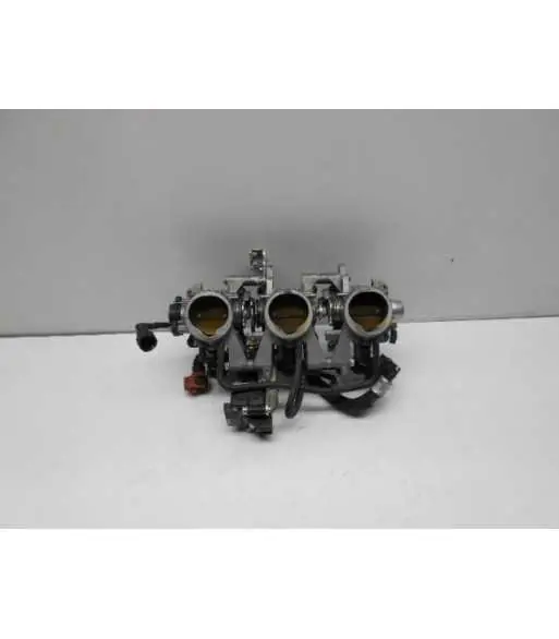 Rampe injection 675 Street triple Super Prix