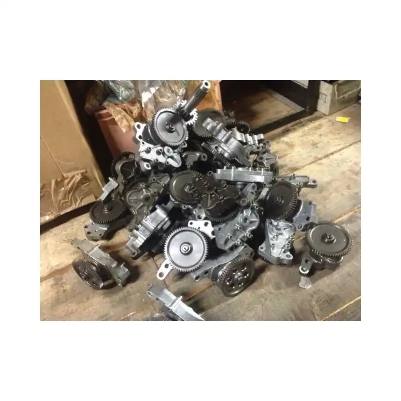 Marque DUCATI LOTS POMPE A HUILE 38 AU TOTAL