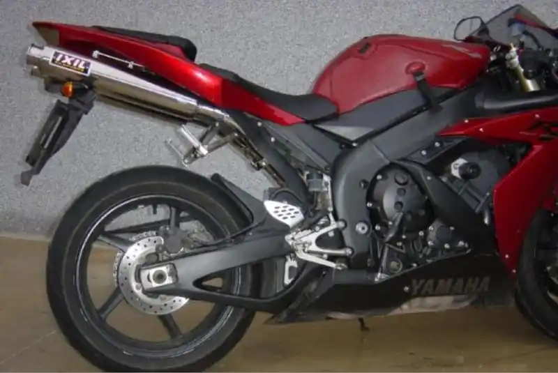 Ixil 2 silencieux Ovale inox pour YZF R1 2007/2008 Réduction