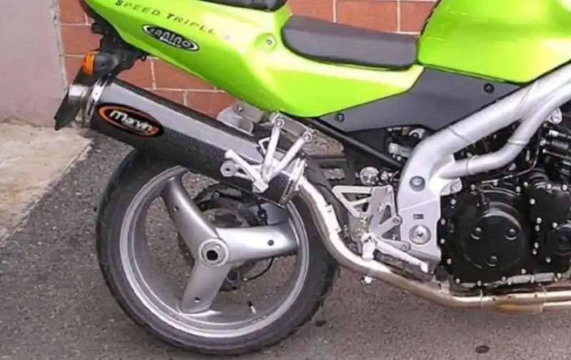 Silencieux Marving Big Oval carbone haut pour Speed Triple Offre Limitée