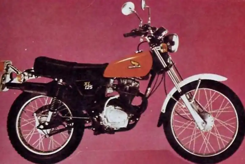 Vente Flash Silencieux et collecteur réplique de l'origine pour Honda XL125 77/78