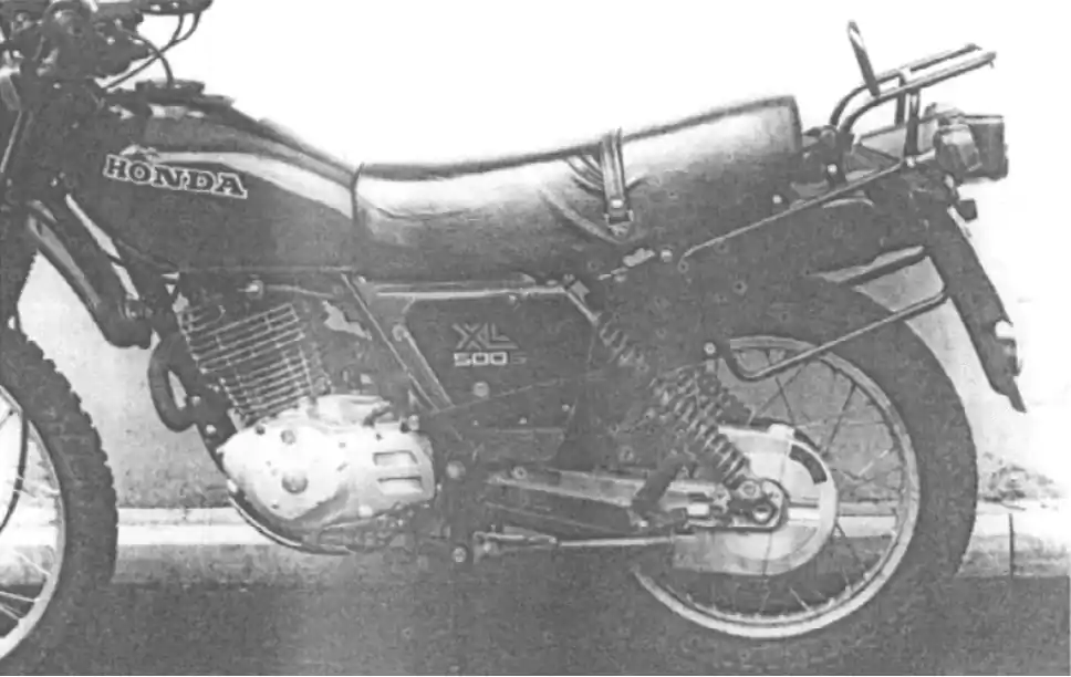 Petit Prix Pont de bagages tubulaire Support de top case et de valises latérales noir pour Honda XL 500 S (79-82)