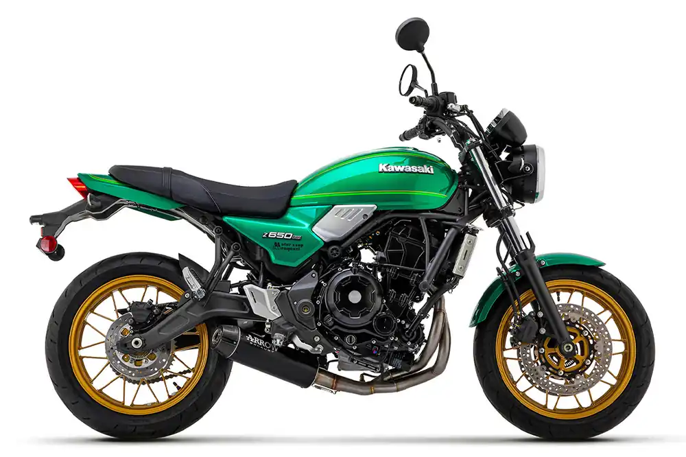 ARROW Auspuff Komplettanlage DARK REBEL mit Carbon-Endkappe für Kawasaki Z650 RS Modelljahr 2021- Commander Maintenant